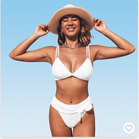Cupshe Other - Women’s Cupshe white ribbed two piece swim suit L